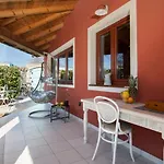 Poiai Stonehouse With Jacuzzi בית נופש פרוי