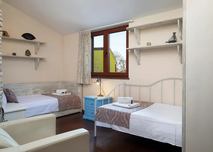 Poiai Stonehouse With Jacuzzi *