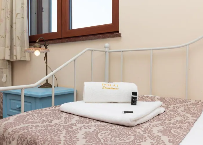 Poiai Stonehouse With Jacuzzi 펜션 *