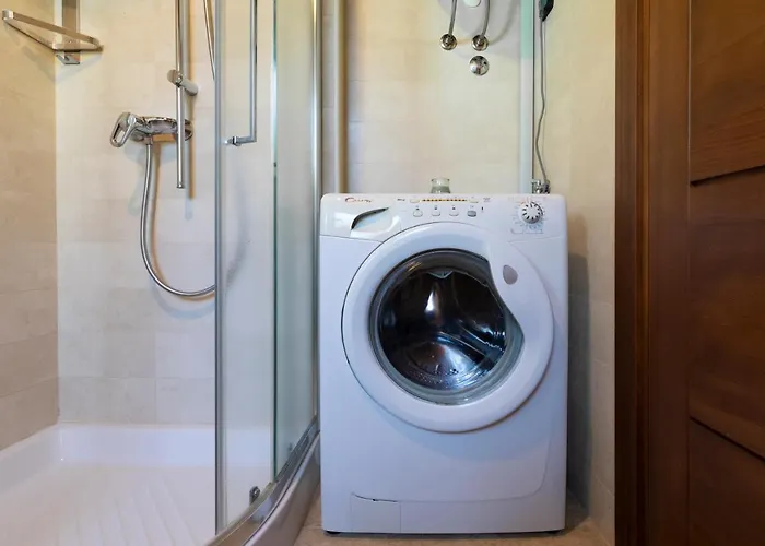 Poiai Stonehouse With Jacuzzi 펜션