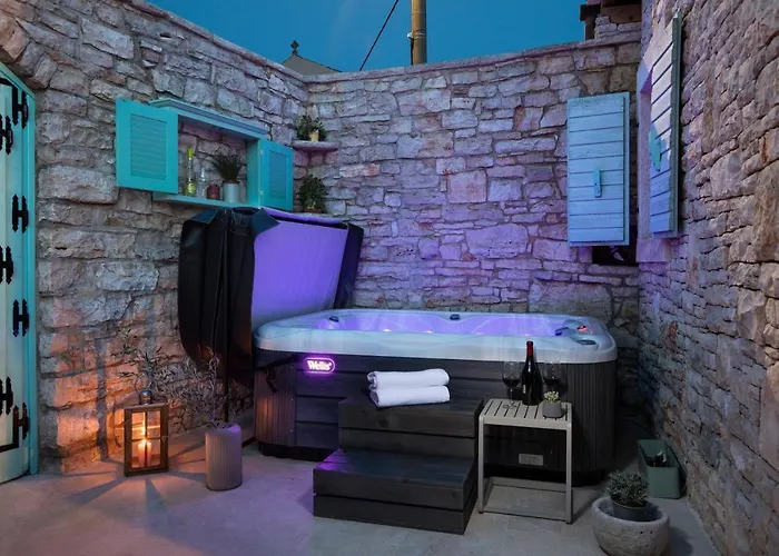 Poiai Stonehouse With Jacuzzi Nyaraló