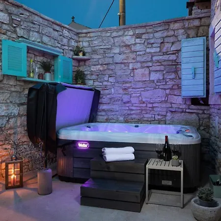 Poiai Stonehouse With Jacuzzi Prázdninový dům