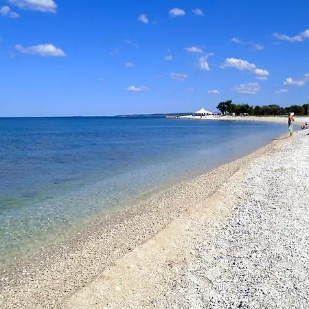 Poiai Stonehouse With Jacuzzi *