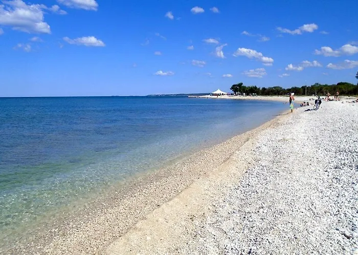 Poiai Stonehouse With Jacuzzi *